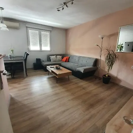 City Block Apartment Split